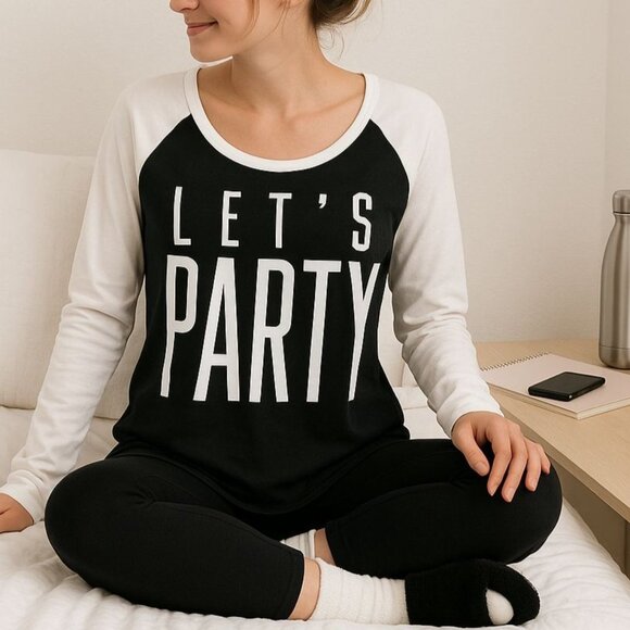 VS PINK Graphic Tee Size M Lets Party Long Sleeve Scoop Lounge Shirt Dorm Life - Picture 10 of 10